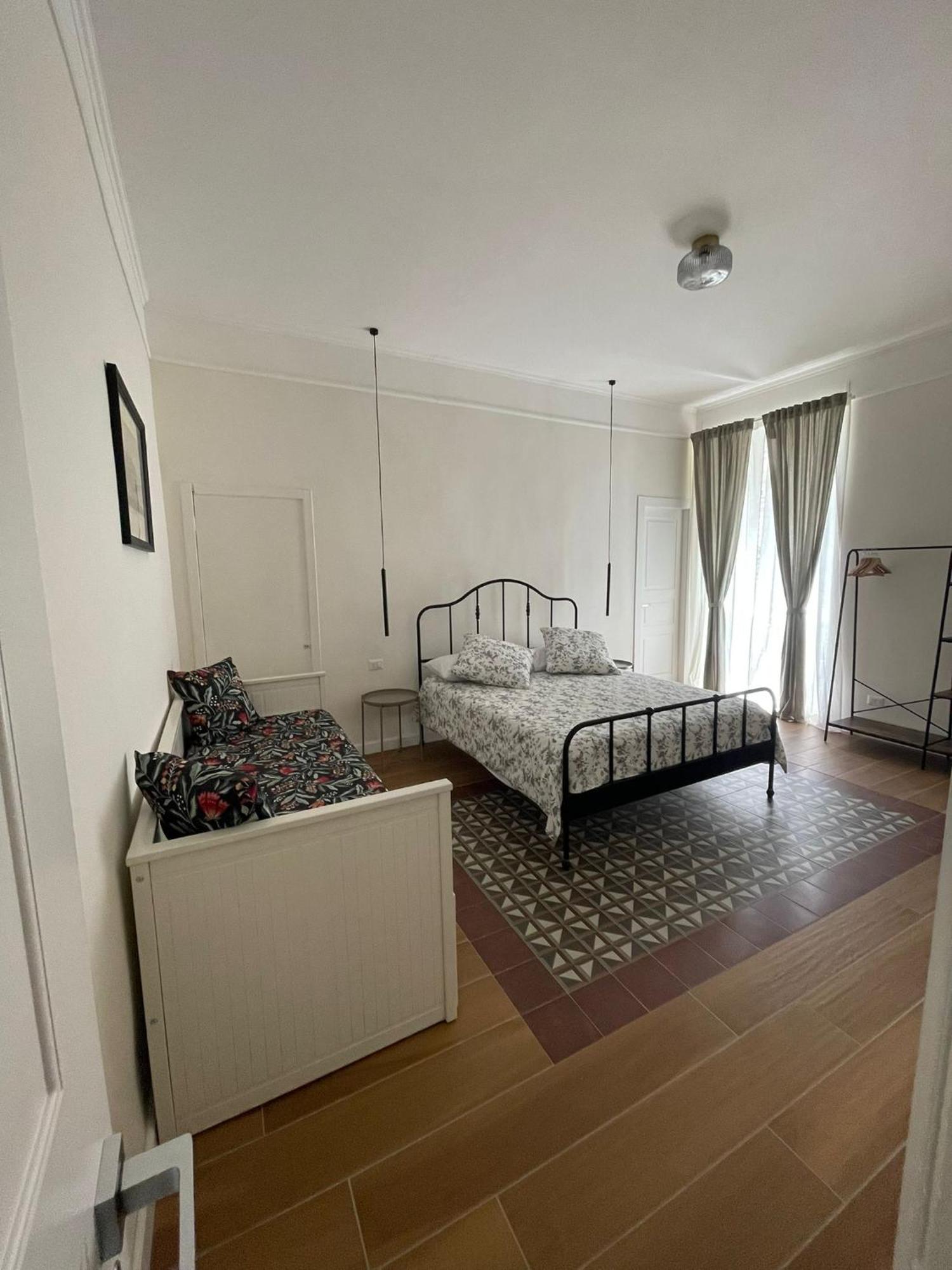 Casa Duchesca Bed and Breakfast Νάπολη Εξωτερικό φωτογραφία